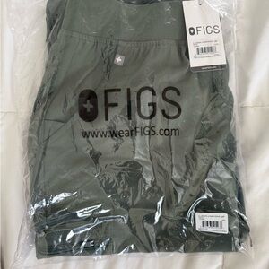 FIGS Moss Jogger Srubs Medium Petite